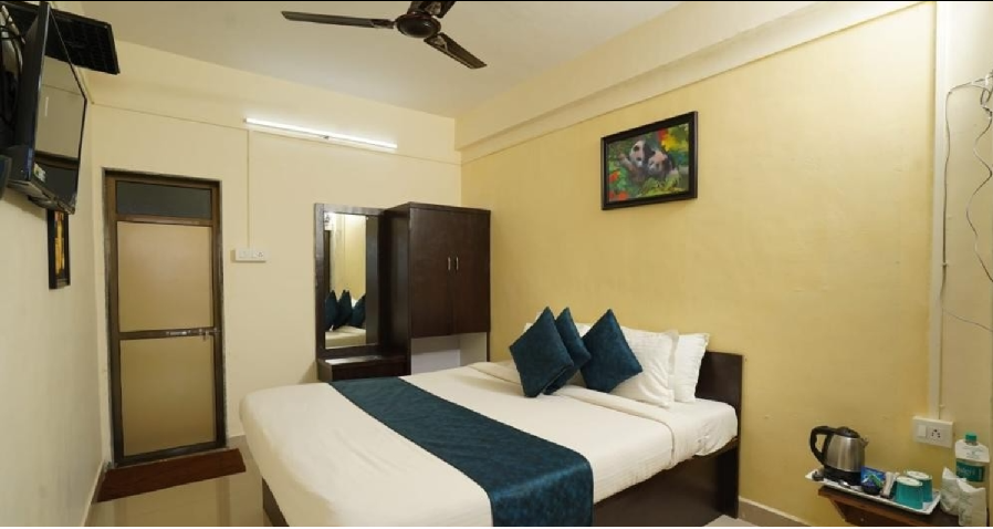 Bhandardara hotel ambrutratan | Deluxe Room package (2500/- per person)